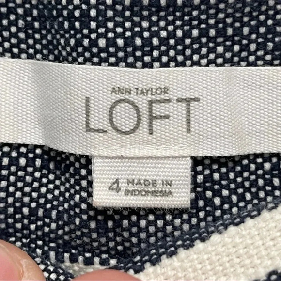 Ann Taylor The Riviera Short Size 4 - Picture 7 of 14